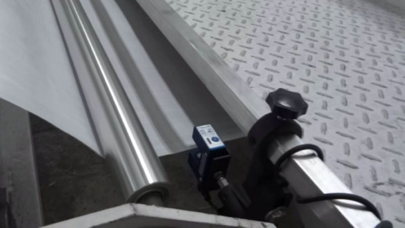 Ultrasonic Web Guiding Sensor Ultrasonic Web Guiding Sensor